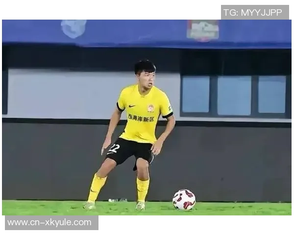 杨希加盟上海海港青岛西海岸转会消息即将官宣